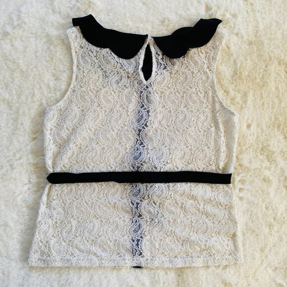 White Lace Sleeveless Top with Scallop Collar Black Ribbon Belt size Medium - Picture 8 of 12